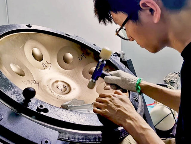 Handpanuni's tuner is making the handpan.